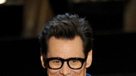 Джим Кери най-накрая завърши университета (Видео)