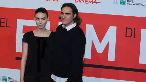 Влюбени: Хоакин Финикс и Рууни Мара