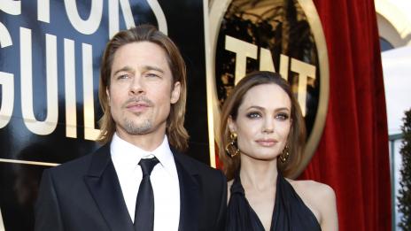 Джоли подари на Пит хеликоптер