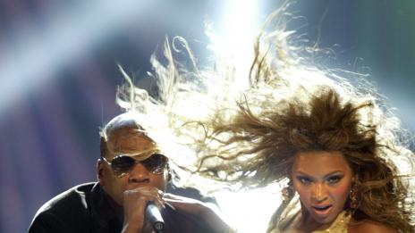 Бионсе и Джей Зи обмислят звукозаписи в Космоса