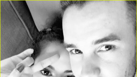 Лиъм Пейн от One Direction се хвали с кака под юргана