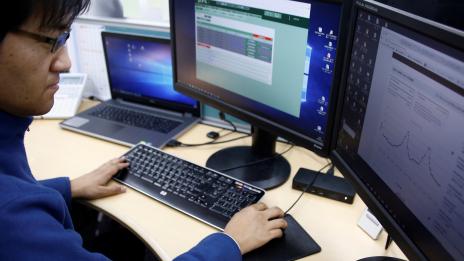 3 причини да трупаме килограми в офиса