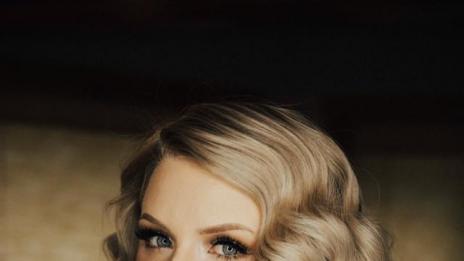 Да се омъжиш с роклята на баба си