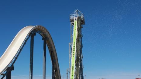 Най-високата, стръмна и бърза пързалка в света