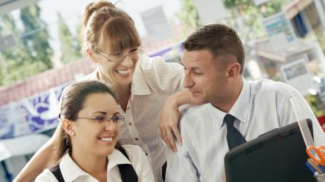 Смей се от сърце, бъди по-добър лидер!