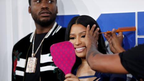 Как гримът уврежда кожата?