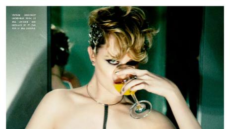 Провокативната Ивън Рейчъл Ууд