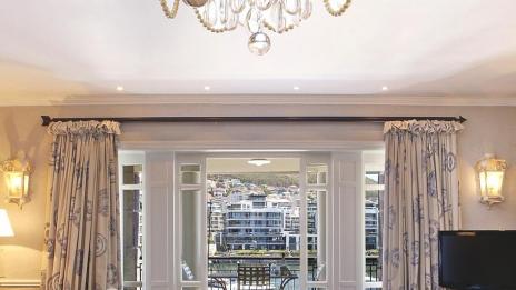 Хотел-бижу краси яхтеното пристанище в Кейптаун