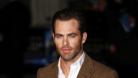 Крис Пайн хванат да шофира пиян