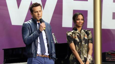 Майката на Райън Рейнолдс се гордее, че има най-сексапилния син на света