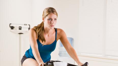 Жените се изморяват повече от мъжете по време на тренировка