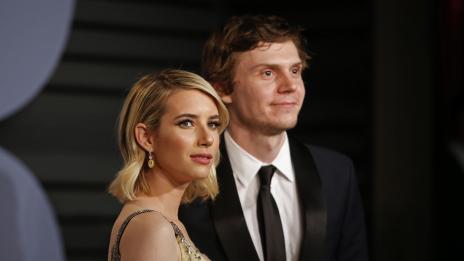 Звездна раздяла: Ема Робъртс и Еван Питърс скъсаха