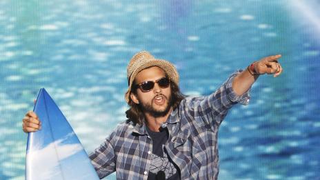 Аштън и Деми оправят брака си в къщата на Брус