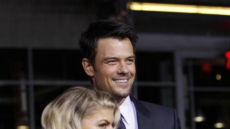 Фърги и Джош ходят всяка неделя на църква