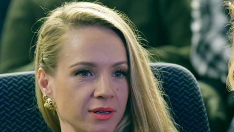 Лора Караджова на крилете на любовта с диджей