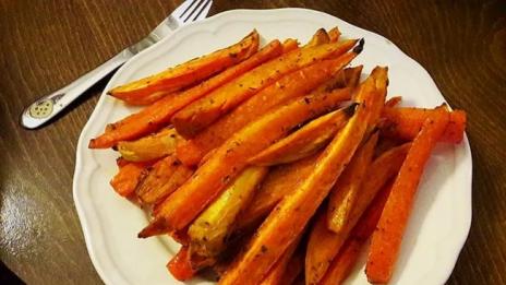 Печени пръчици от моркови и батат