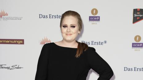 Адел е най-влиятелната фигура на британската музикална сцена