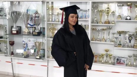 Димана взе диплома за музикален педагог