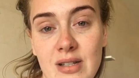 Адел: без капка грим се извини на феновете си