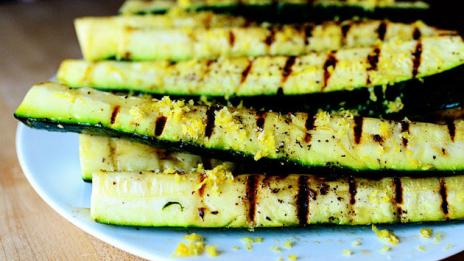 Свежи печени тиквички