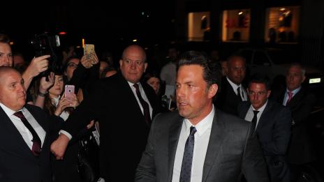 Бен Афлек забрави дюкяна отворен