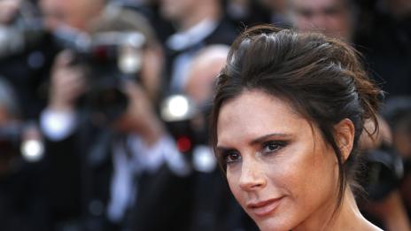 Виктория Бекъм на разпит пред хлапета (ВИДЕО)