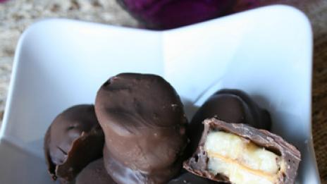 Бананови хапки, обвити с шоколад