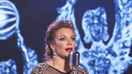 Фолкпевицата Емилия роди момиче