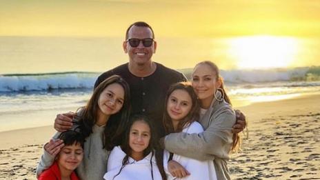 Дженифър Лопес: Децата ми носят баланс в живота