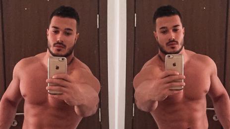 Чар или бедствие: Фолкпевецът Галин остана по слипове