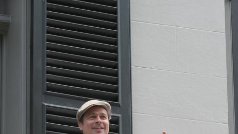 Брад Пит хвърли през балкона си студена бира на Матю Макконъхи