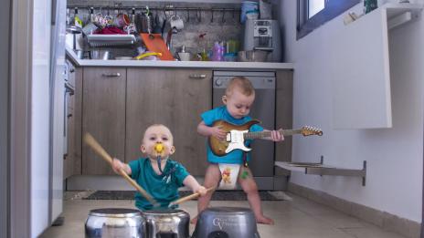 Помощ! Баща ни е фотограф!