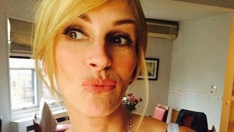 Джулия Робъртс пропуснала гей сватбата на доведения си баща