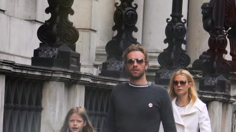 Гуинет Полтроу обиждала и командвала съпруга си Крис Мартин