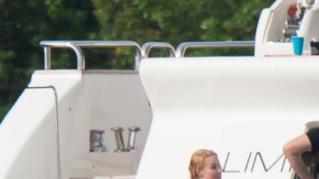 Бедствие: Иги Азалия и реалните й извивки