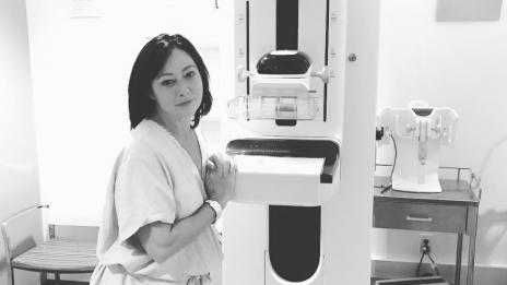 Срещу рака: Шанън Дохърти с послание към жените в Instagram