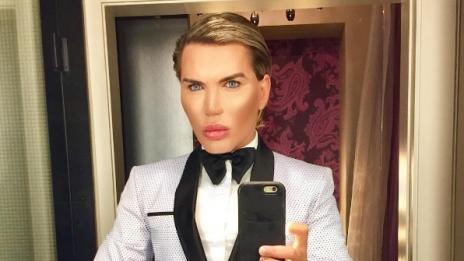 Живия Кен скоро може да остане без нос