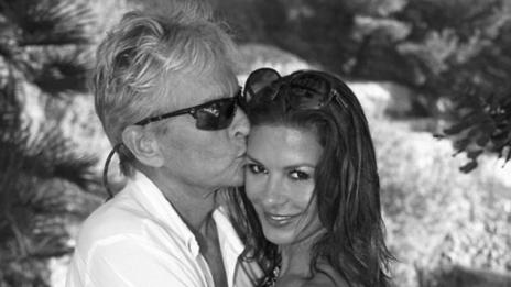 Защо връзката с по-възрастен мъж си заслужава?