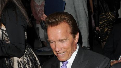 Арни празнува рожден ден с Мария