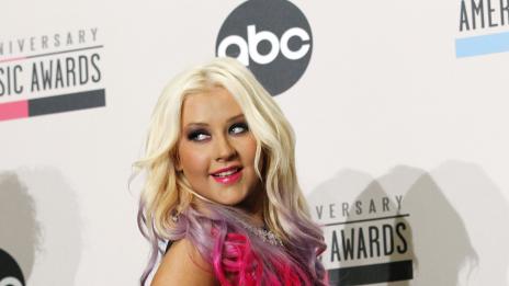 Кристина Агилера иска да даде пример на всички жени с извивките си