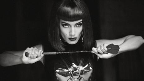 Малко садо-мазо от един оттеглил се ангел