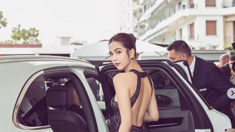 Виетнам с нови закони за облекло заради секси тоалет на модел