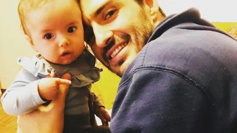 Учителката Зубева и волейболистът Скримов показаха бебето