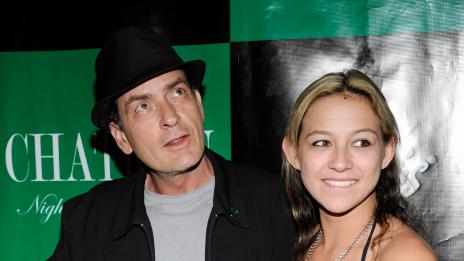 И втората бамбина на Шийн го заряза