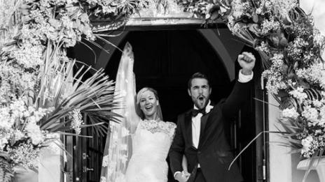 Емили Ван Камп се омъжи на Бахамите