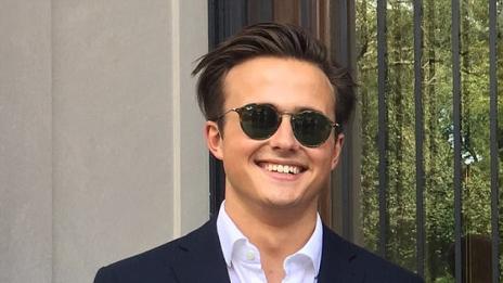 Папараци: Щерката на Барак Обама се целува с британец