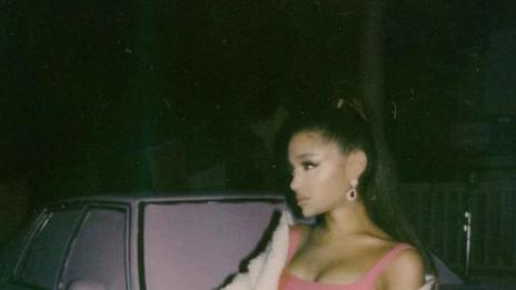 Фенове: Ариана Гранде си е уголемила гърдите!