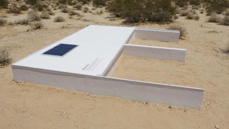 Таен басейн разхлажда в калифорнийската пустиня