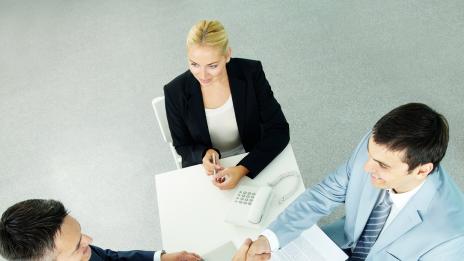 Невербалното поведение за успешни преговори