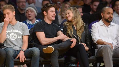 Зак Ефрон излиза с актрисата Халстън Сейдж